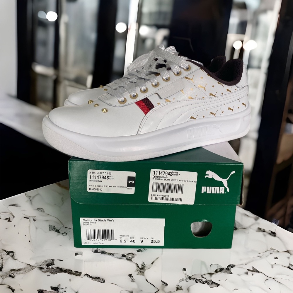 PUMA California Studs Size 9 Medium